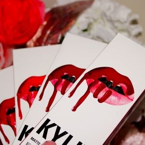 Kylie Cosmetics Lipkit Bundle